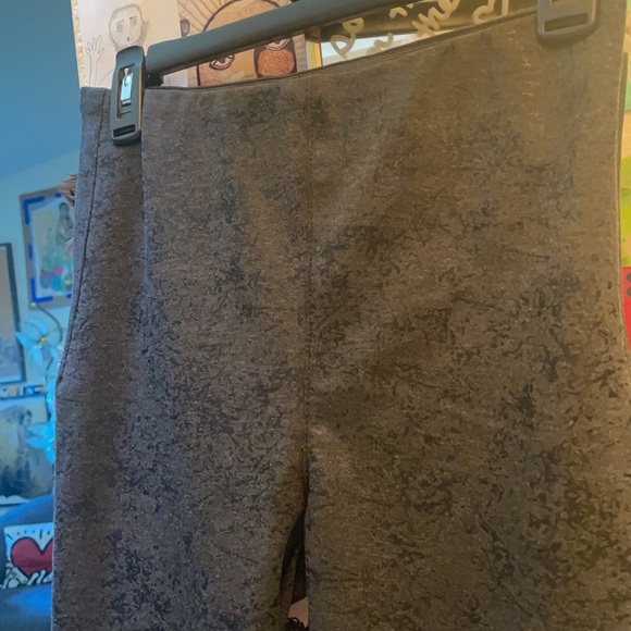 SKINNY GIRL BAILEY PULL ON JEGGINGS BLACK/DARK GRAY W/ METALLIC EMBELLISHMENTS - Picture 6 of 12